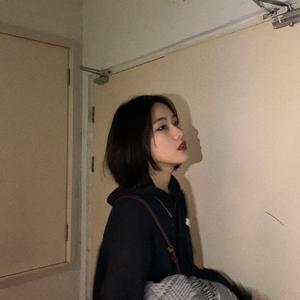 黄色自拍淫荡臀交视频
